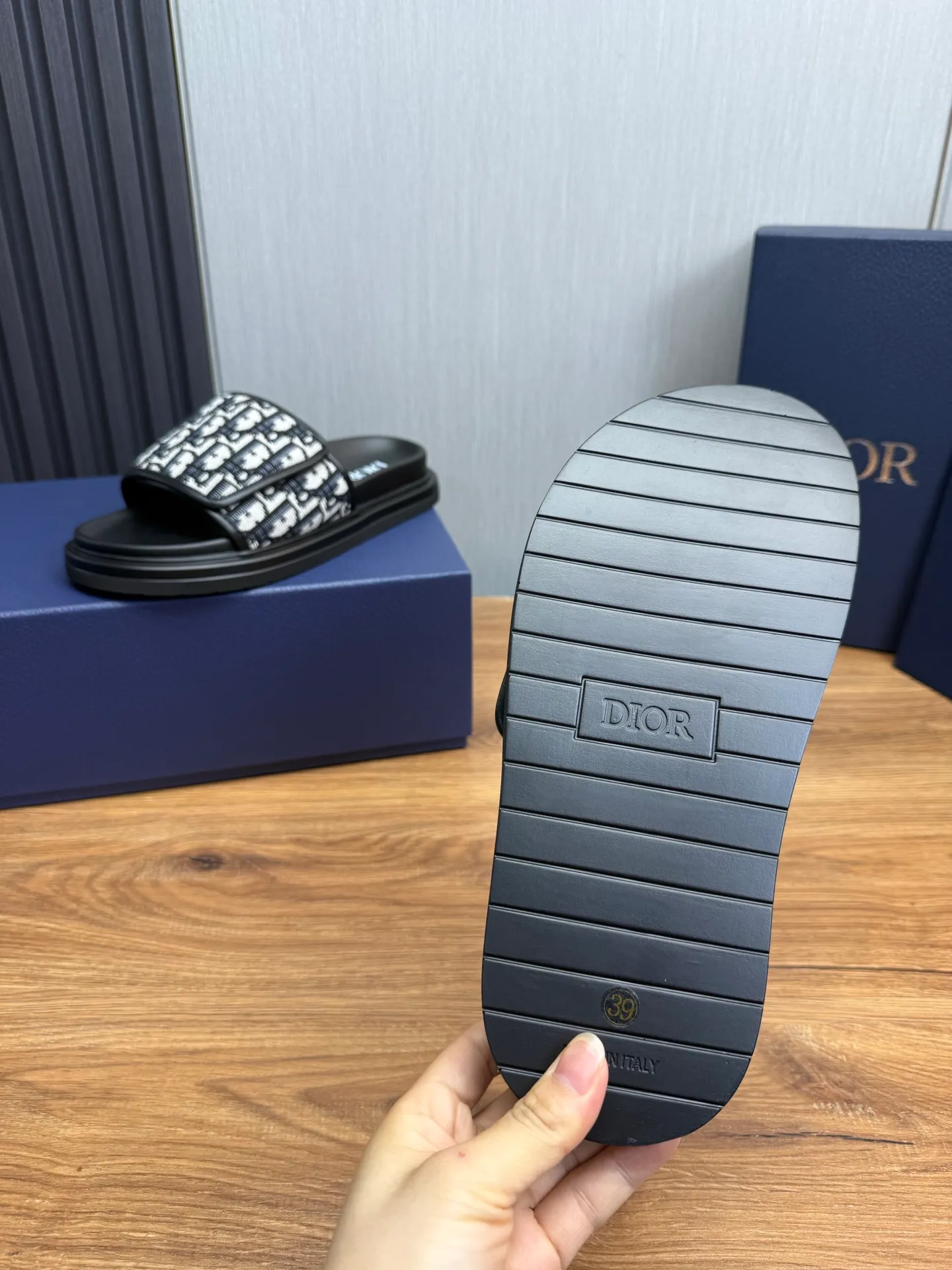 Men's shoes 💰280💰 Dior. Men's slippers 🩴Official website 1:1 production 38-45 yards 45 46 🉑️Customized original material shipped✅